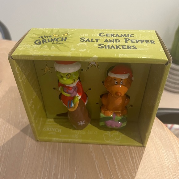 The grinch Salt and pepper shaker - Picture 4 of 4